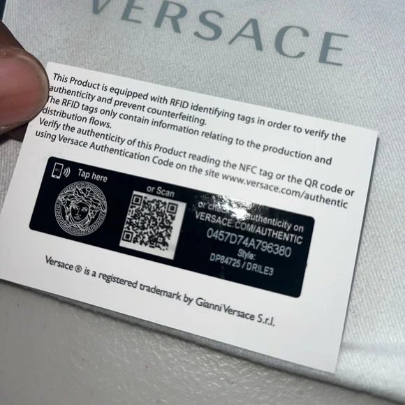 VERSACE NEW Italian Leather Wristlet with box + card + dust bag - Picture 9 of 9